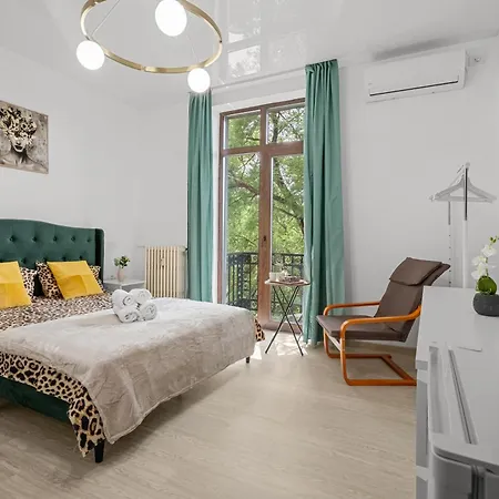 公寓式酒店 Stepup Suites, Cismigiu Park, Center, Amazing Park View 布加勒斯特