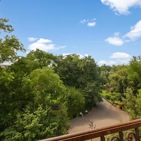 Stepup Suites, Cismigiu Park, Center, Amazing Park View 3* 布加勒斯特