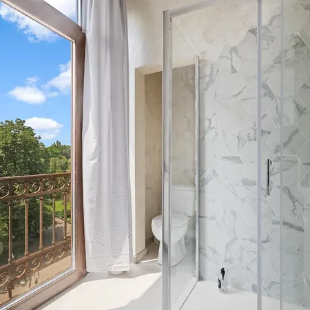 公寓式酒店 Stepup Suites, Cismigiu Park, Center, Amazing Park View 布加勒斯特