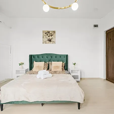 Stepup Suites, Cismigiu Park, Center, Amazing Park View 公寓式酒店 布加勒斯特