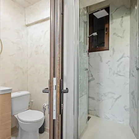 Stepup Suites, Cismigiu Park, Center, Amazing Park View 3*